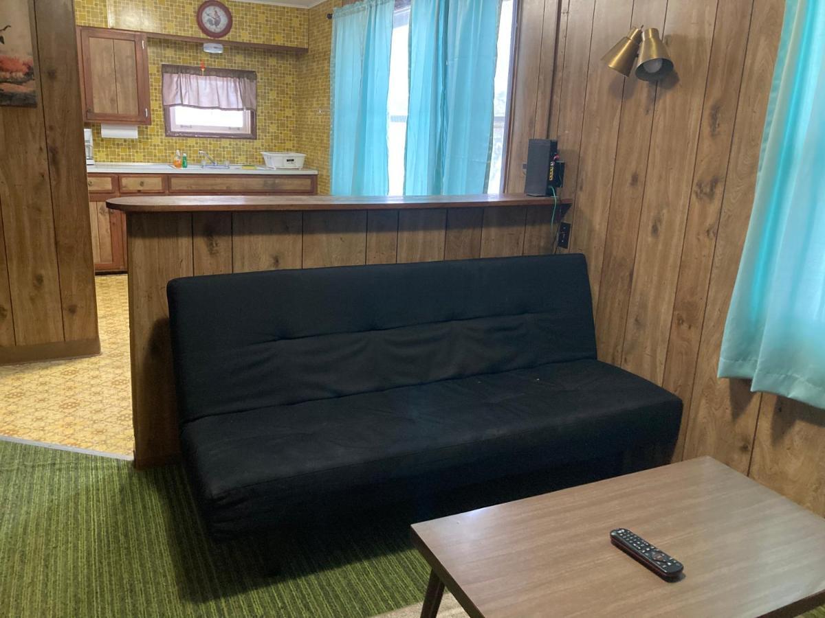 Musky Joe'S Twin Pines Resort New Post Екстериор снимка