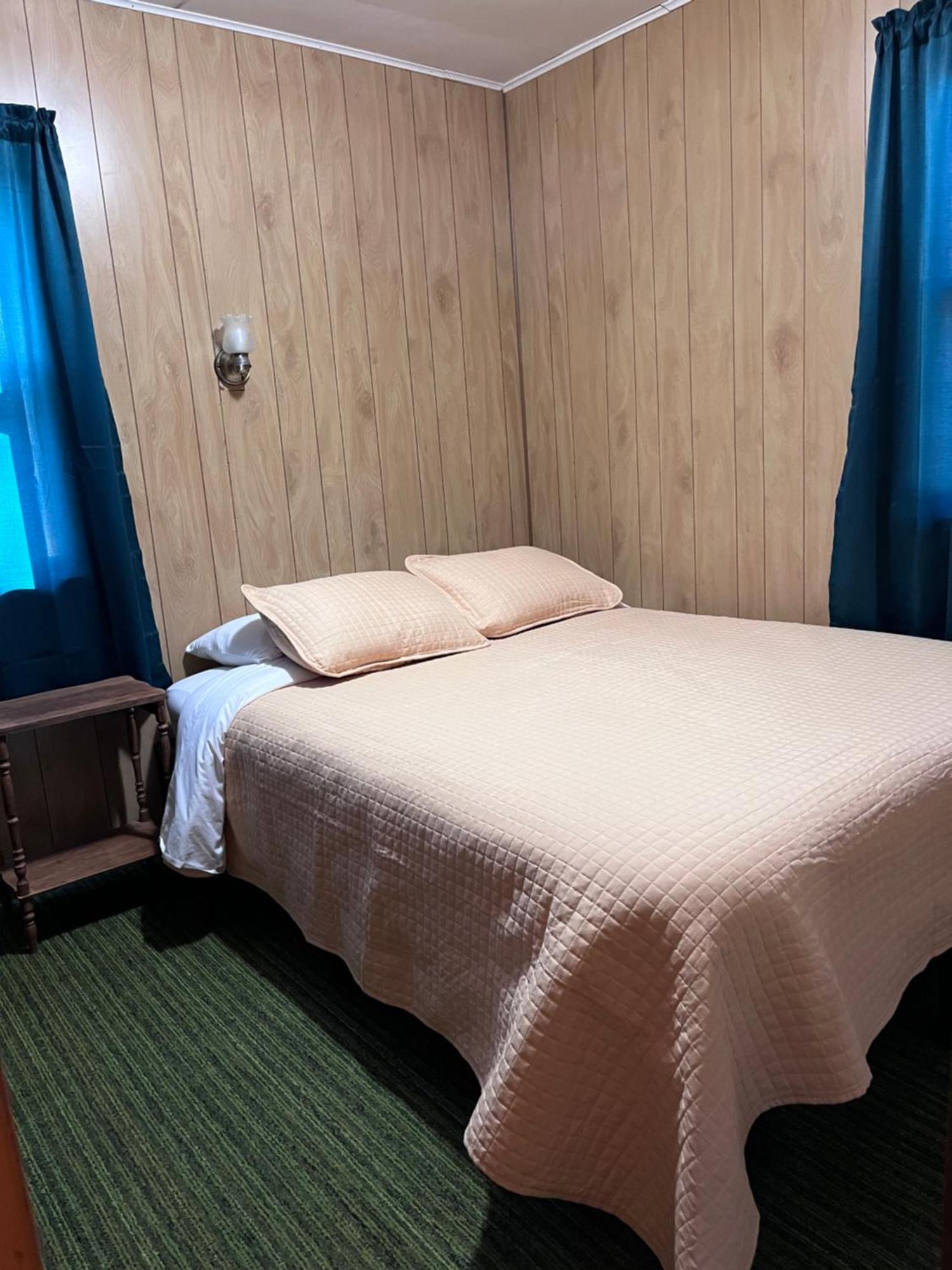 Musky Joe'S Twin Pines Resort New Post Екстериор снимка
